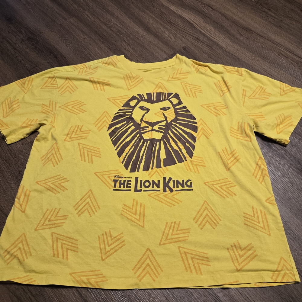 Disney The Lion King Yellow Short Sleeve Tee